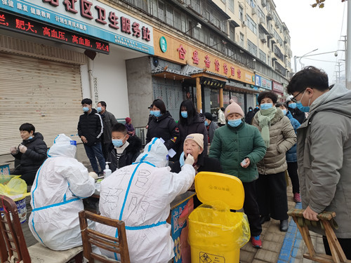 许昌玛丽医院医护参与全市核酸筛查